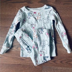 Carters 2T pajama set